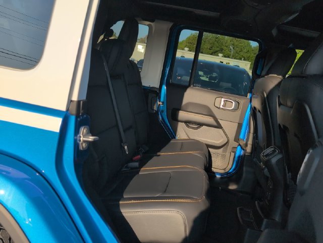 New 2027 Hydro Blue Pearlcoat Jeep Sahara image 31