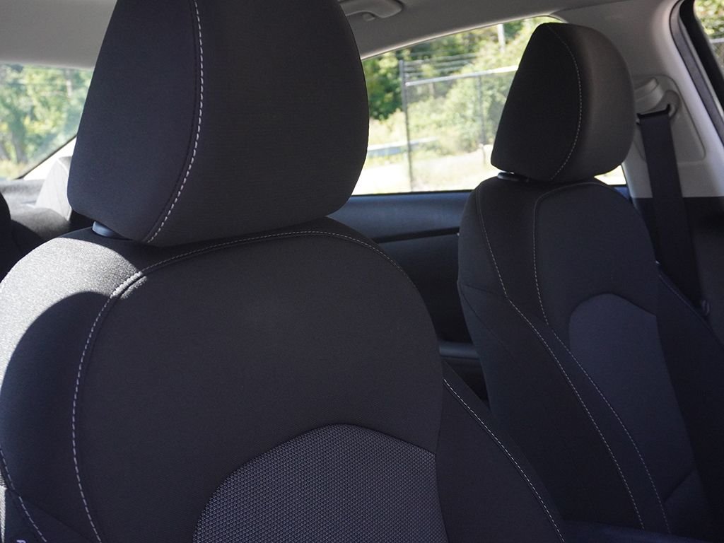 Used 2023 White Kia LXS image 24