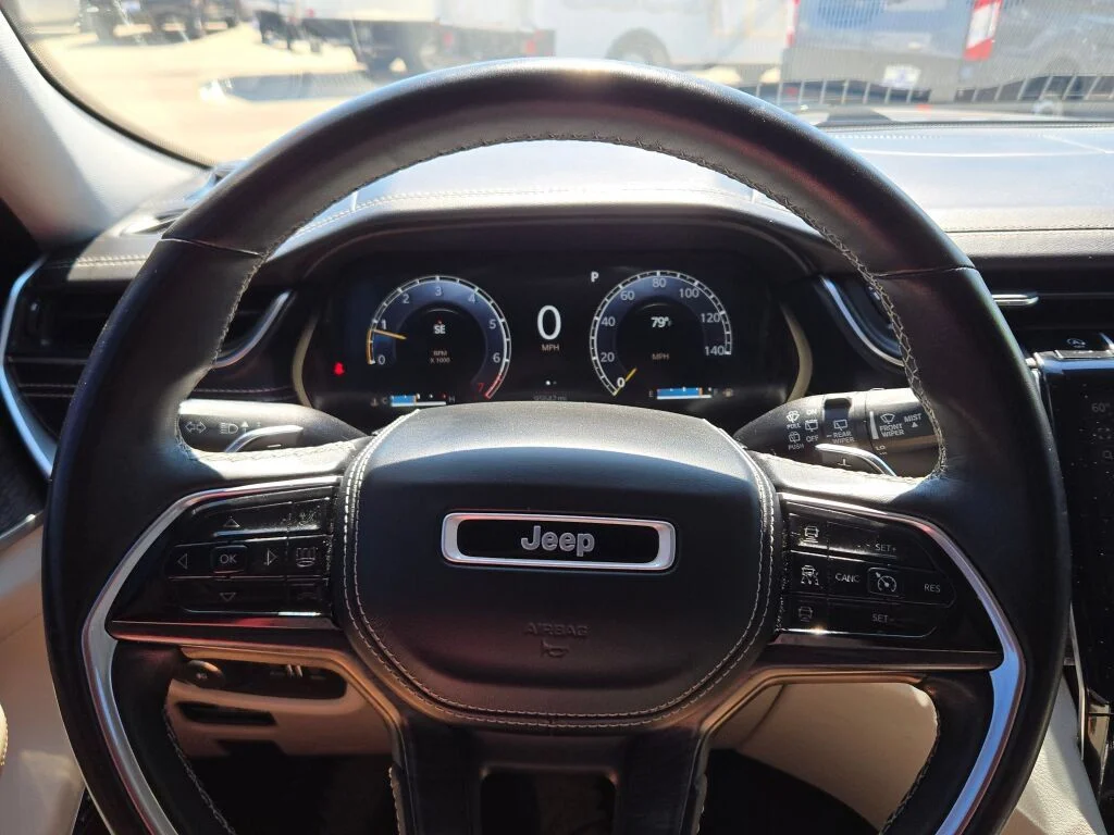 Certified Used 2021 Gray Metallic Jeep Overland image 35