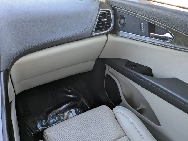Certified Used 2019 Mocha Lincoln Reserve image 17