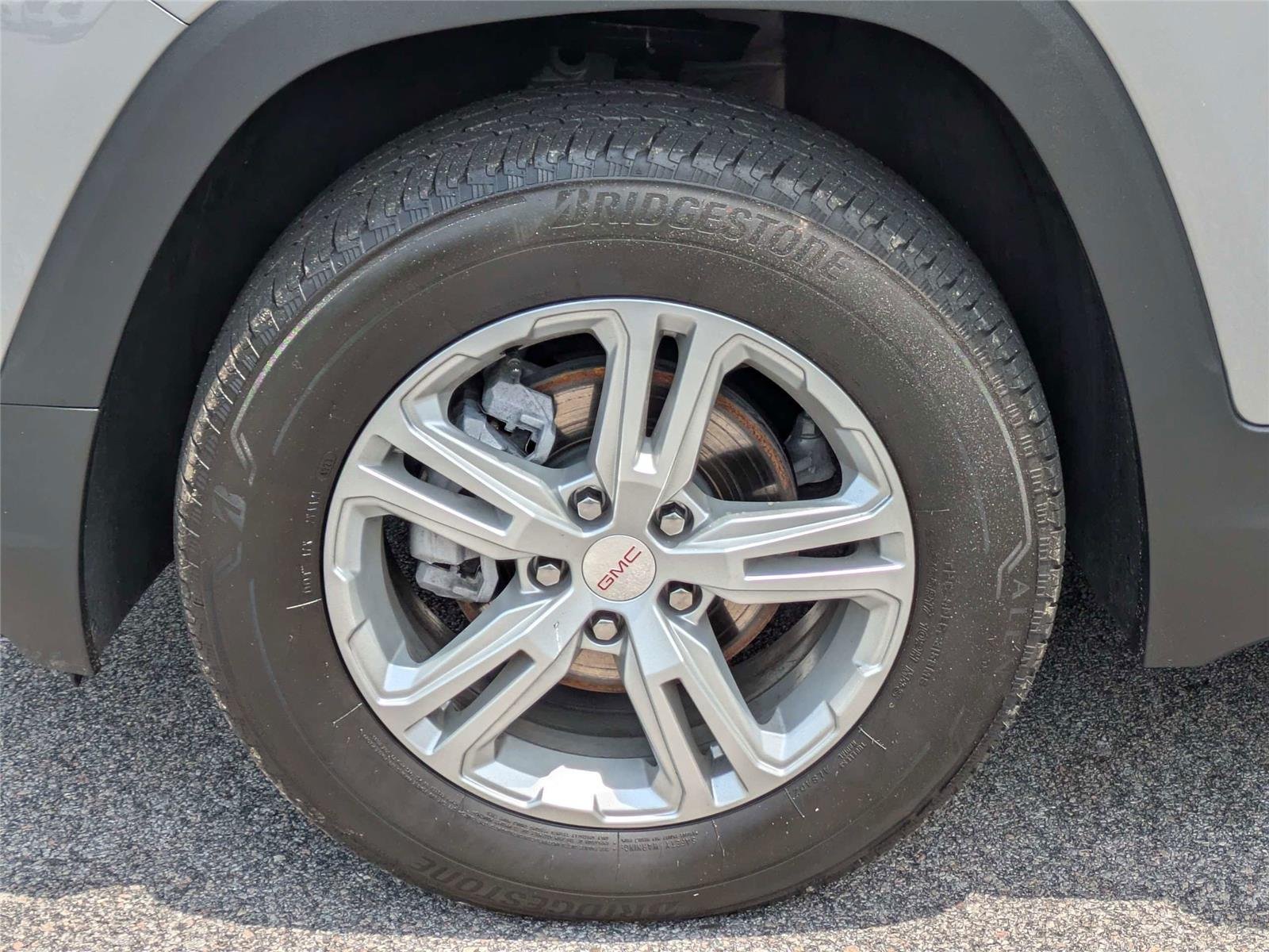 Used 2024 Sterling Metallic GMC SLE image 14