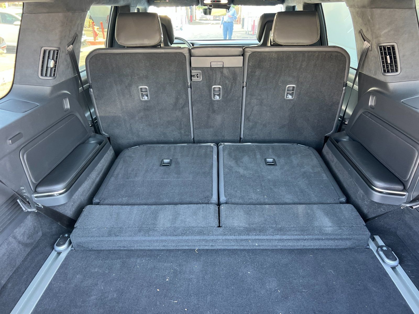 Used 2023  Rivian Adventure image 15