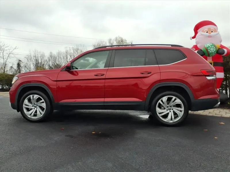 Used 2022 Red Volkswagen SE 4Motion w/Tech Pkg Sport Utility 4D image 6