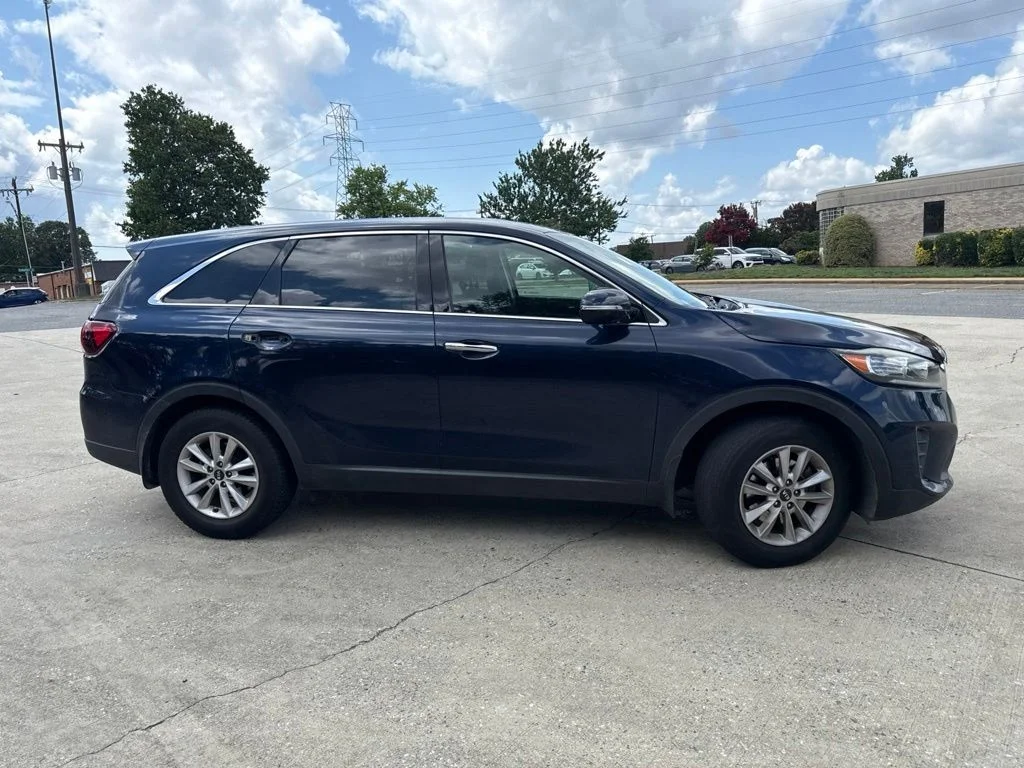 Used 2019 Blue Kia LX image 11