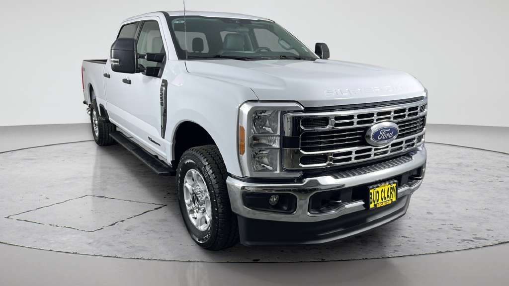 New 2026 Oxford White Ford F-250® XLT image 6