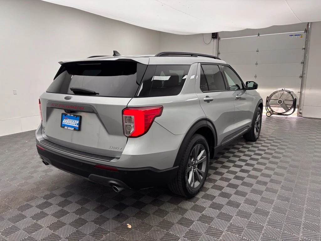 Used 2021 Silver Ford XLT image 8