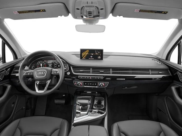 Used 2018 White Audi Q7 image 8