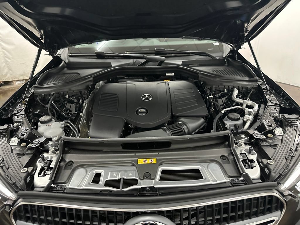 New 2026 Black Mercedes-Benz GLC 300 image 42