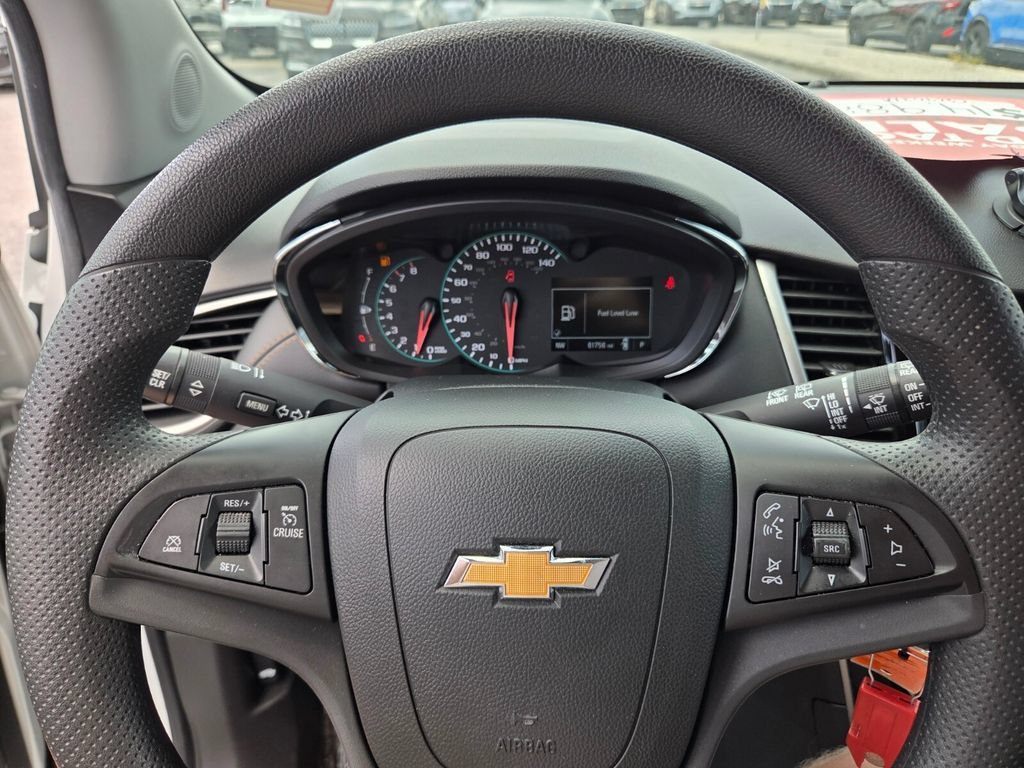 2022 Chevrolet Trax LS - Photo 26