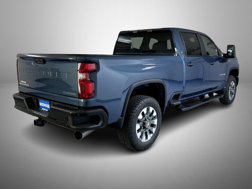 2026 Chevrolet Silverado 2500 HD Custom - Photo 5