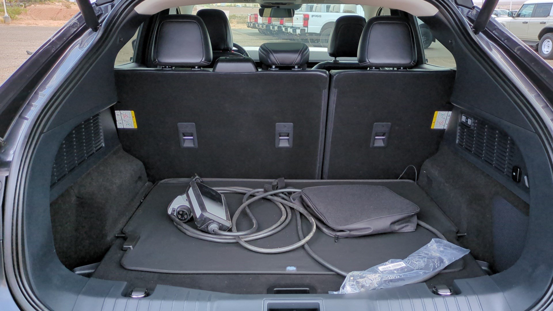 Used 2022 Gray Metallic Ford Premium image 28