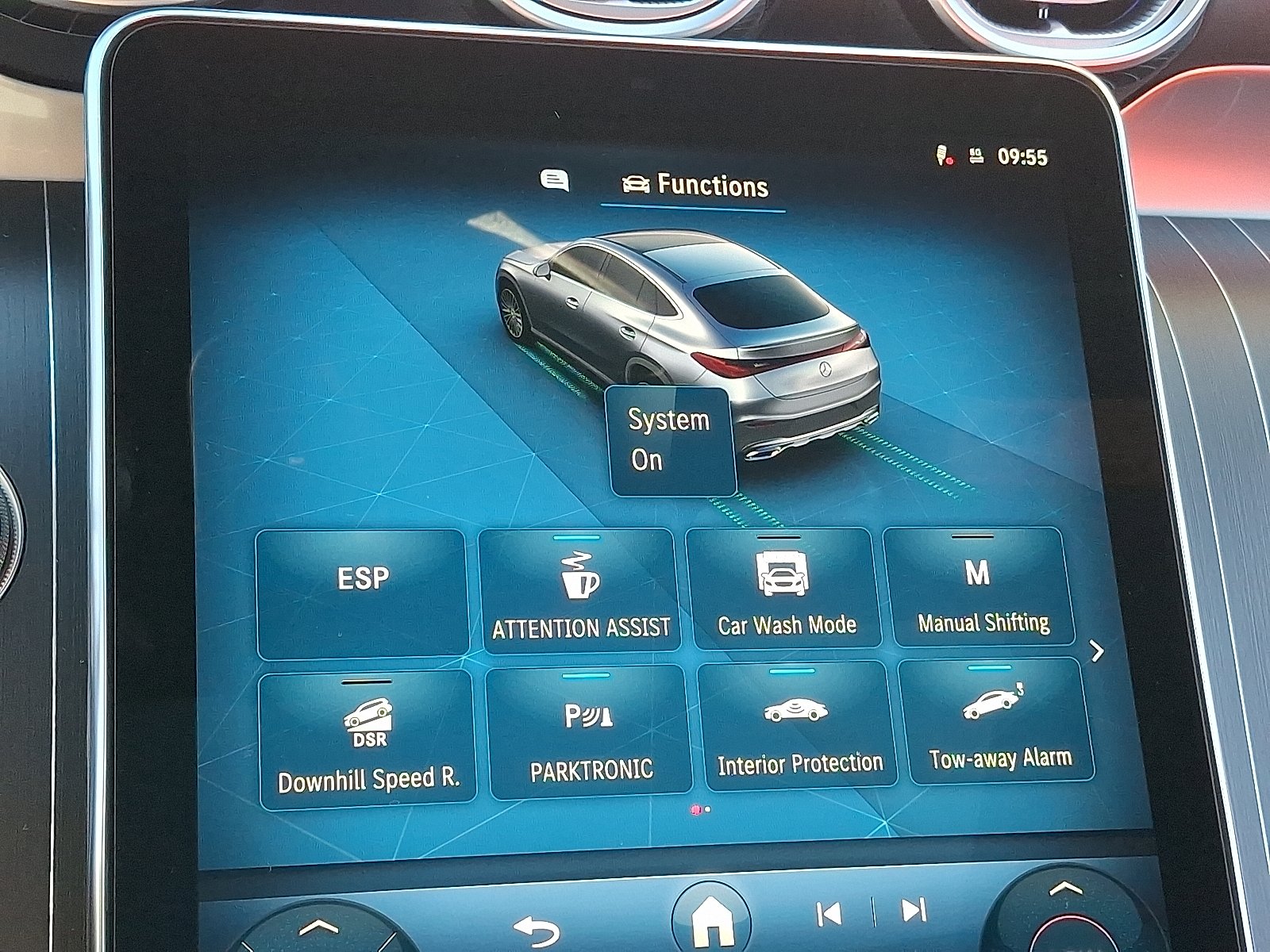 New 2026 Black - 040 Mercedes-Benz 4MATIC® Coupe image 20