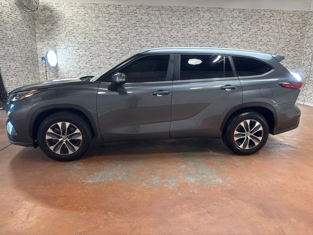 Used 2023 Gray Toyota XLE image 4