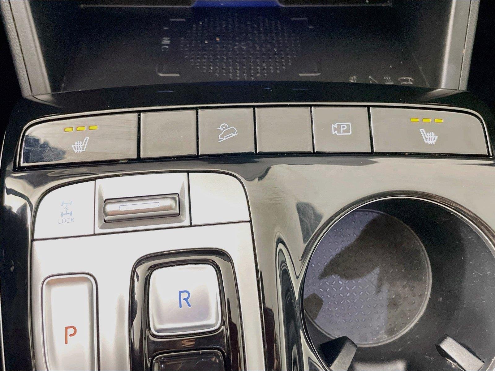 Used 2022 Amazon Gray Hyundai SEL Convenience image 21