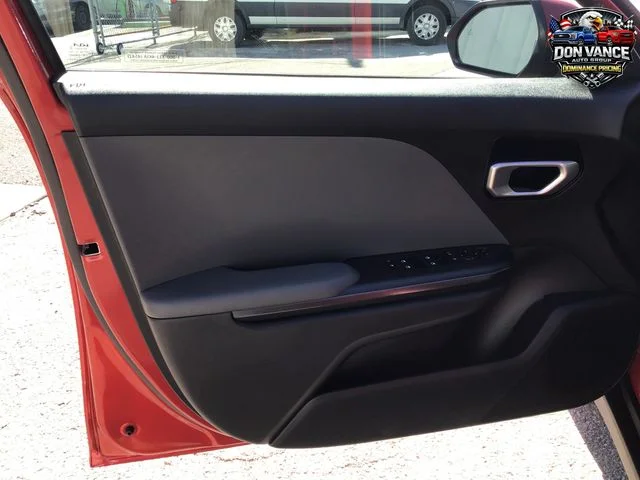 Used 2025 Red Kia LXS image 10