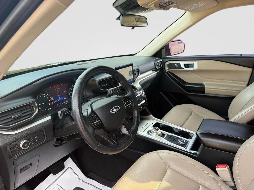 Used 2020 Black Ford XLT image 22