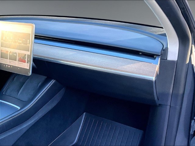 Used 2022 Gray Tesla Long Range image 17