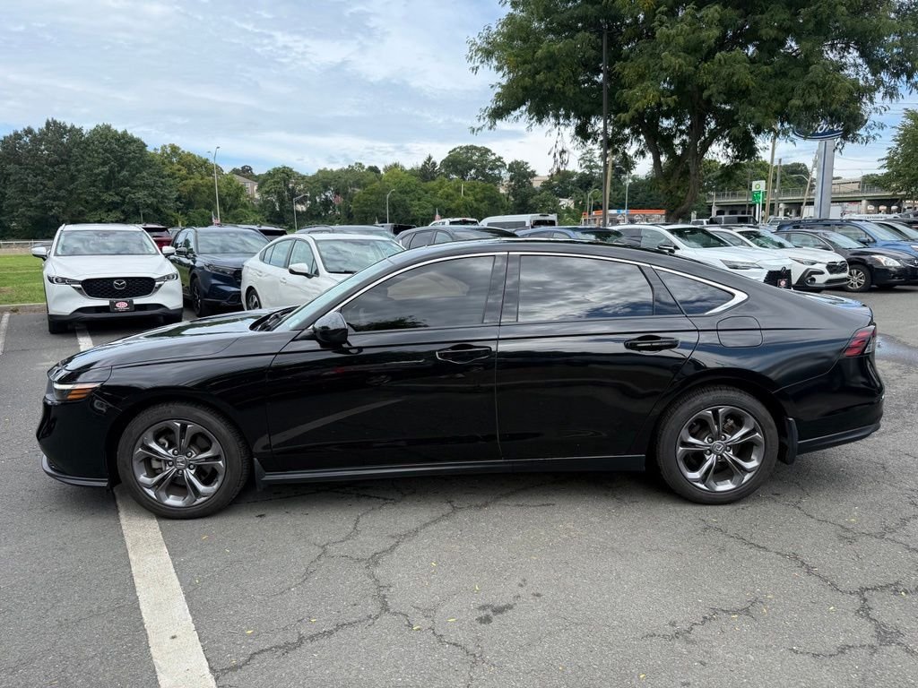 Used 2023 Crystal Black Pearl Honda EX image 9