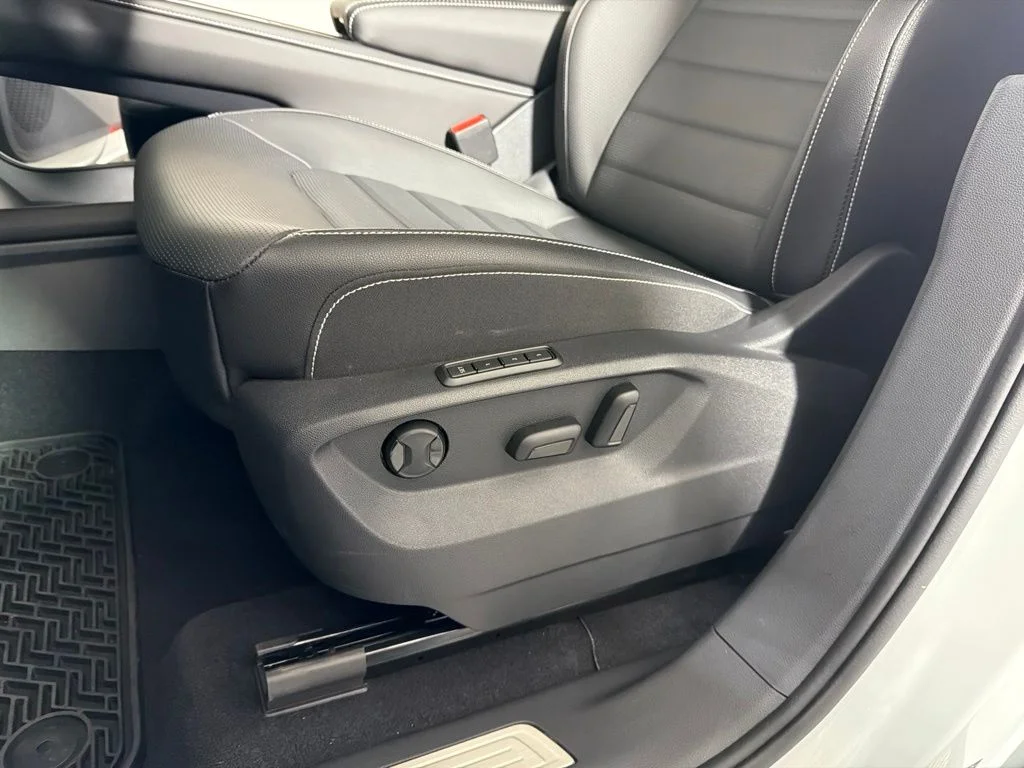 2026 Volkswagen Atlas SEL - Photo 11