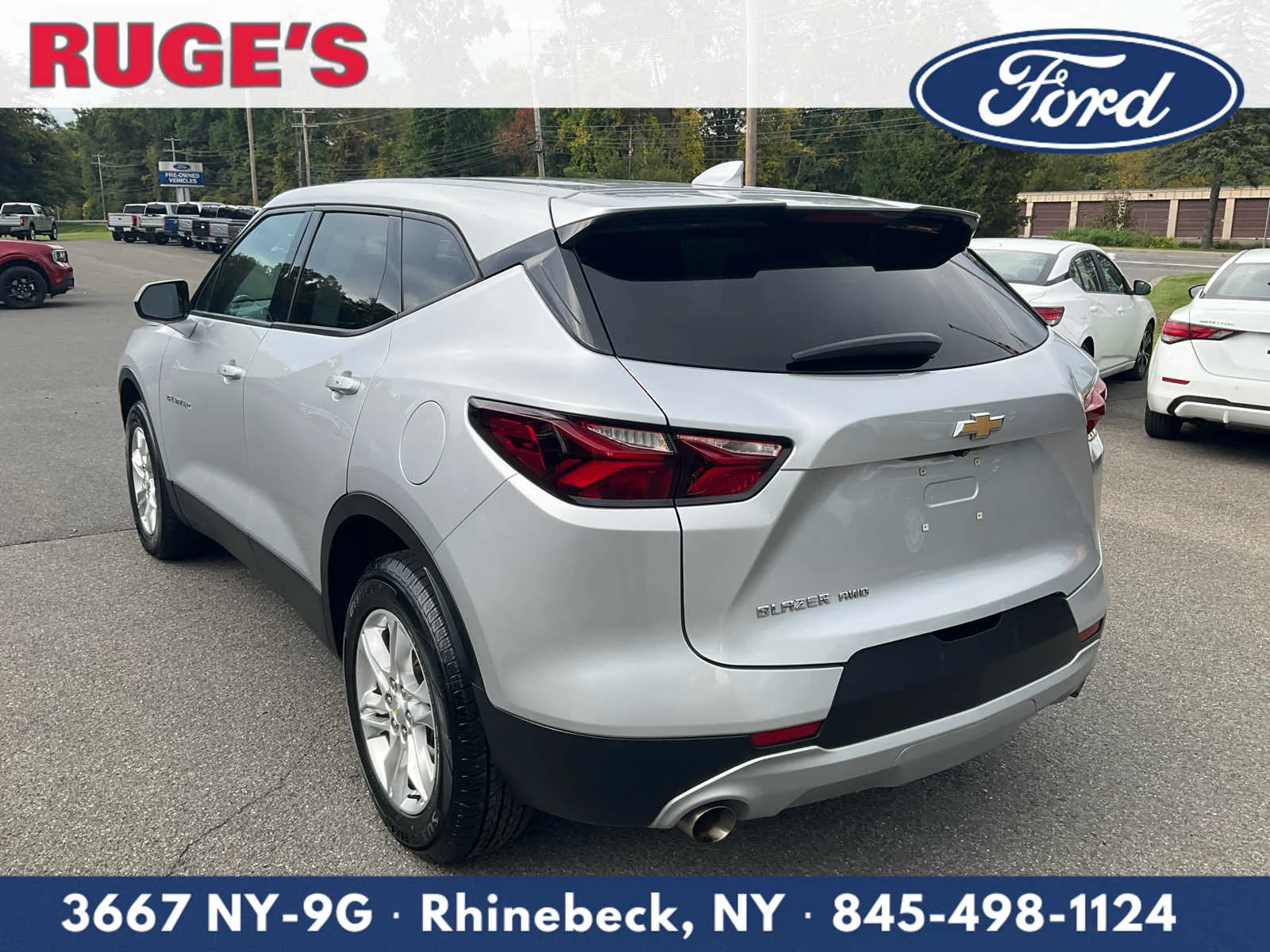 Used 2022 Silver Ice Metallic Chevrolet LT image 5