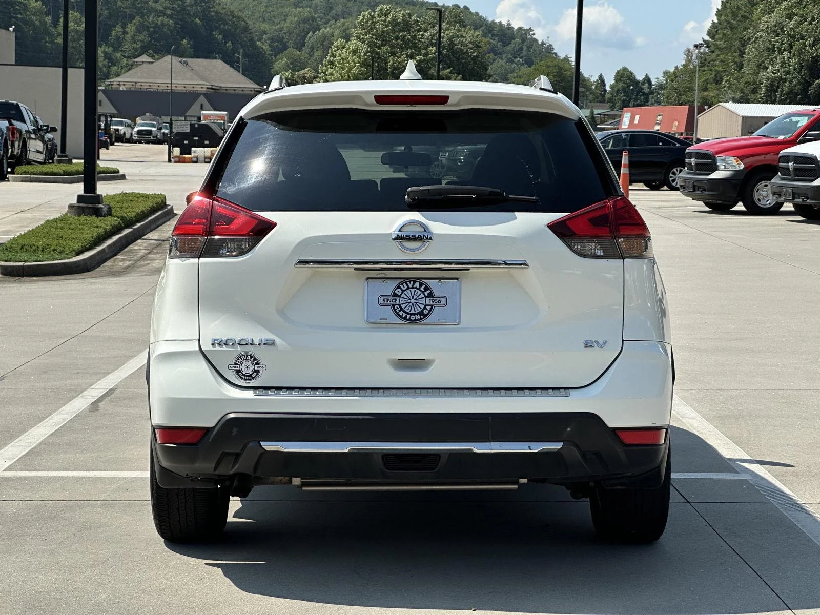 Used 2017 Glacier White Nissan SV image 6