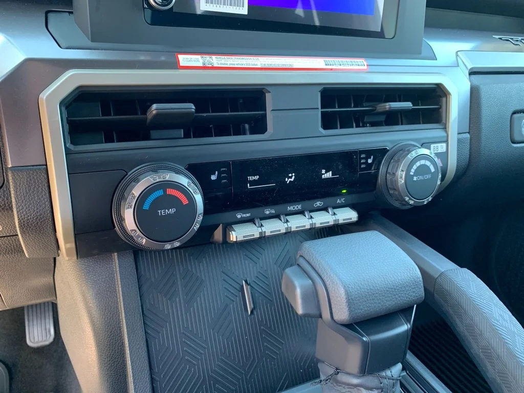Used 2026  Toyota SR5 image 24