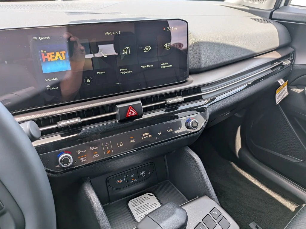 New 2026 White Pearl Kia EX image 43
