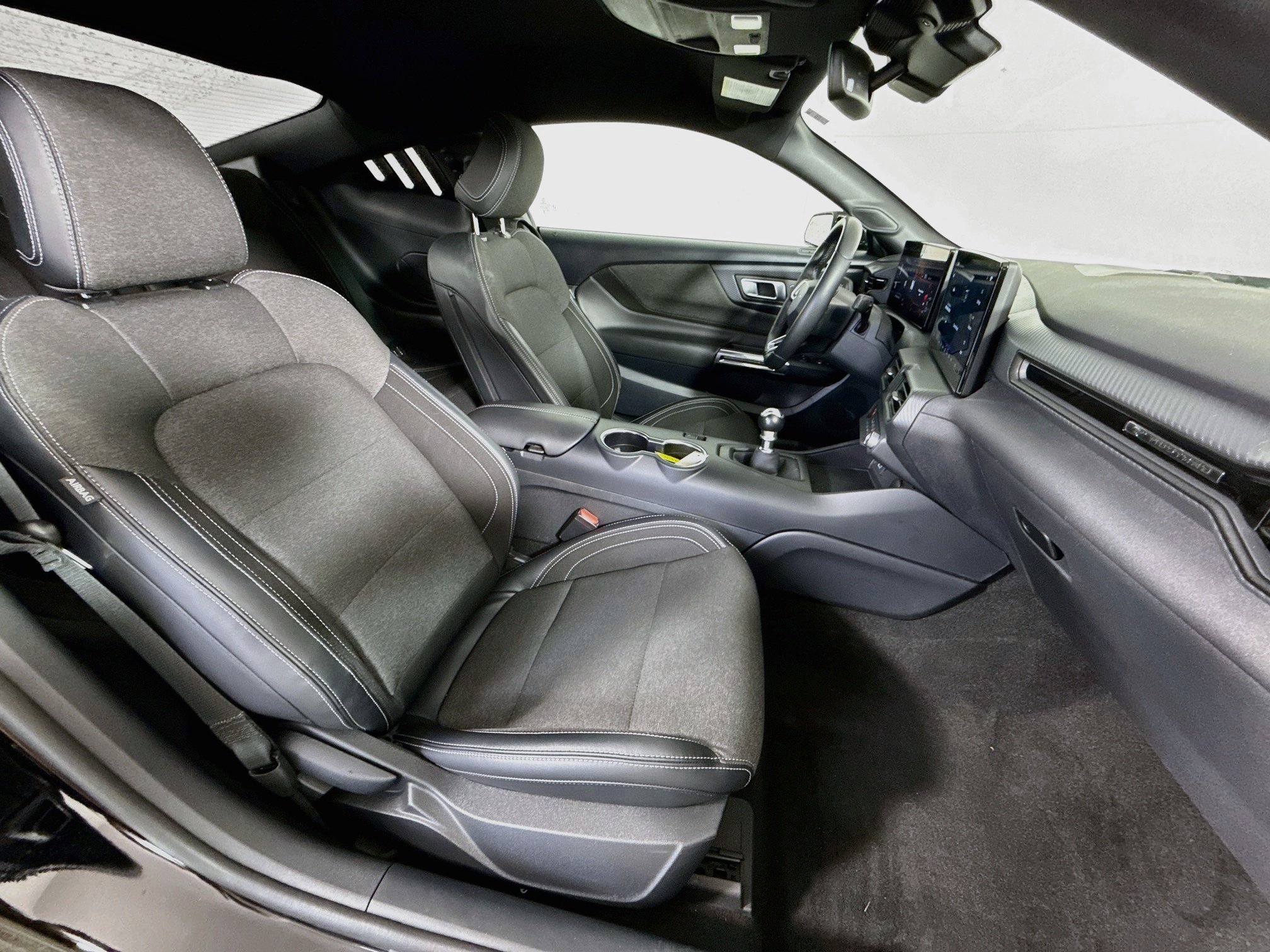 Used 2024 Blk Ford GT image 26