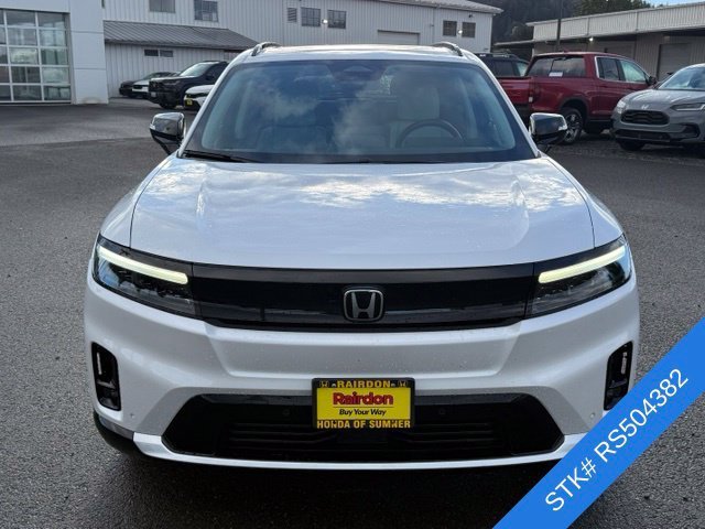Used 2024 Snowfall Pearl Honda Touring image 2
