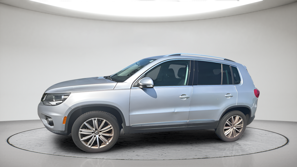 Used 2012 Silver Volkswagen SE image 6