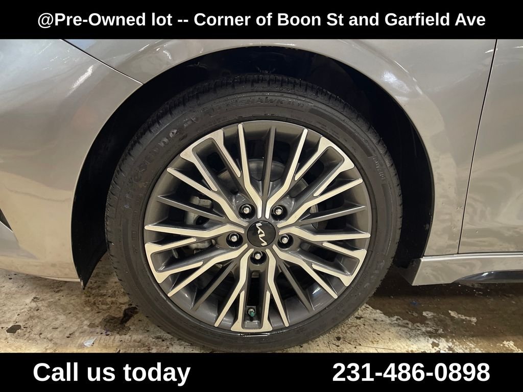 Used 2022 Gray Kia GT-Line image 11