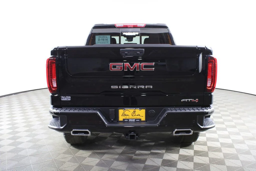 2026 GMC Sierra 1500 AT4 - Photo 6