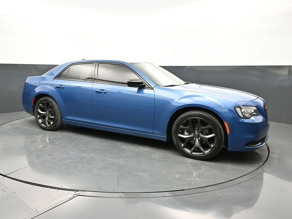 2023 Chrysler 300 Touring