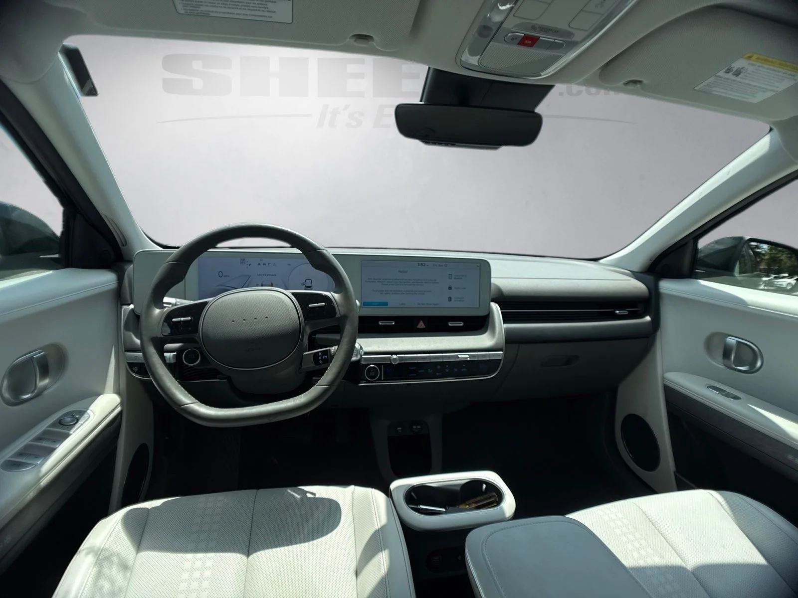Used 2023 Black Hyundai SEL image 3