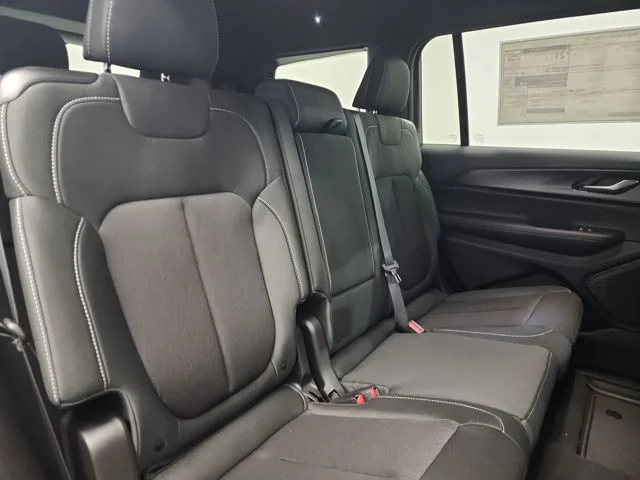 2025 Jeep Grand Cherokee L Laredo - Photo 35