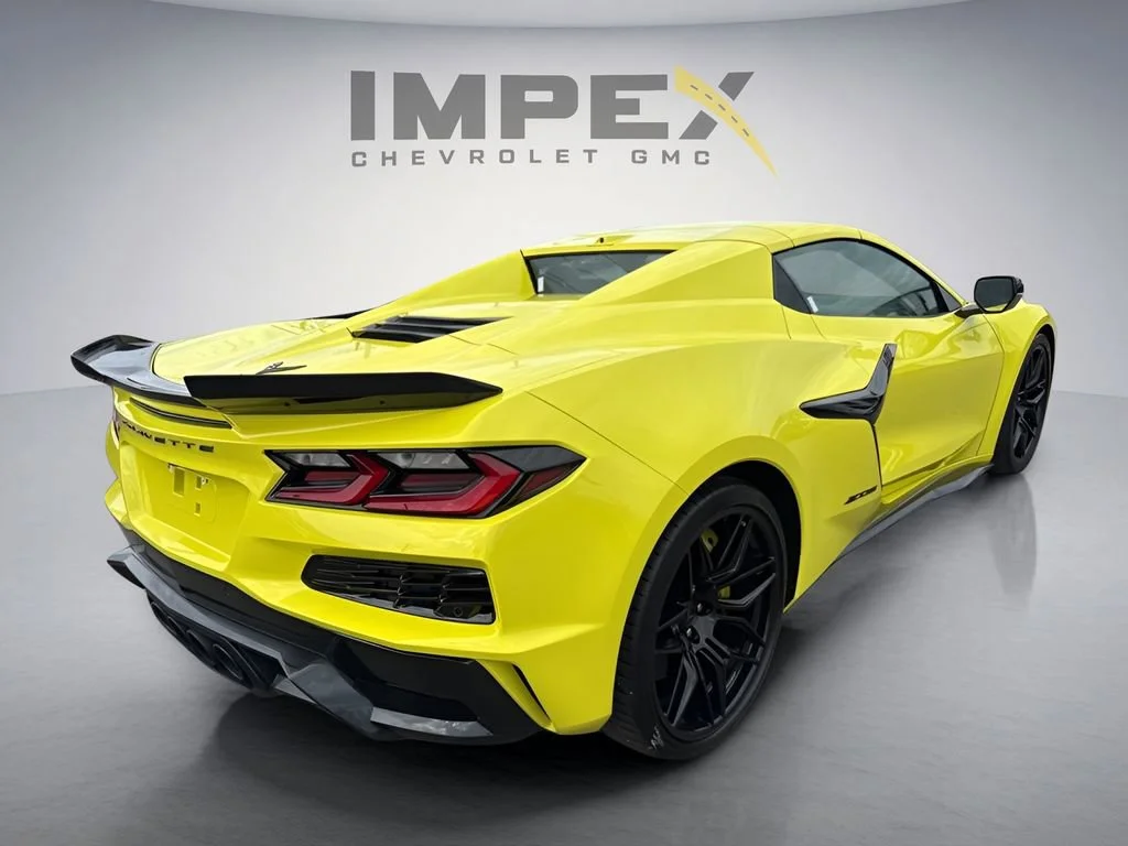 Used 2024 Accelerate Yellow Metallic Chevrolet 3LZ image 5