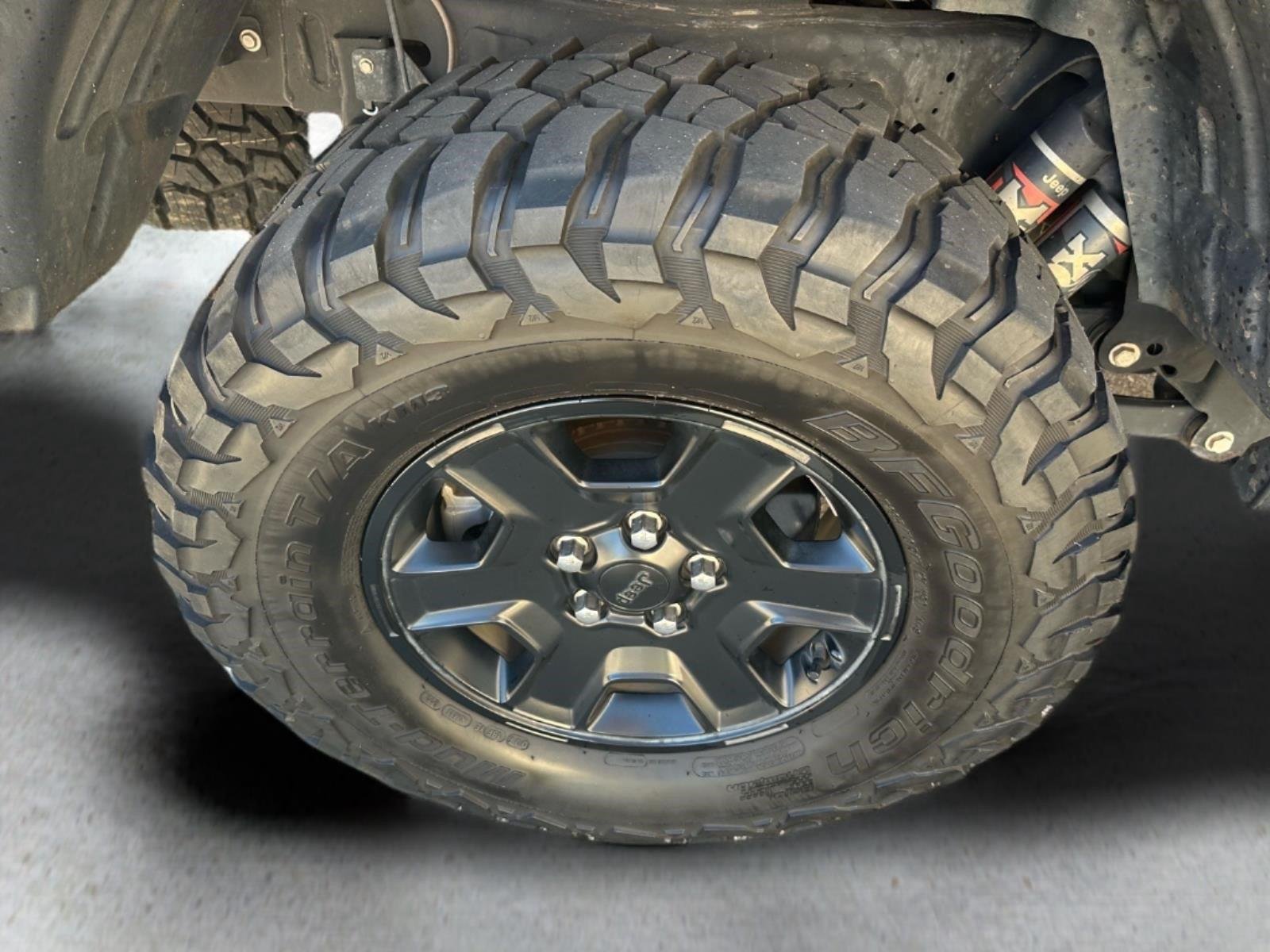 Used 2022 Sting-Gray Clearcoat Jeep Mojave image 20