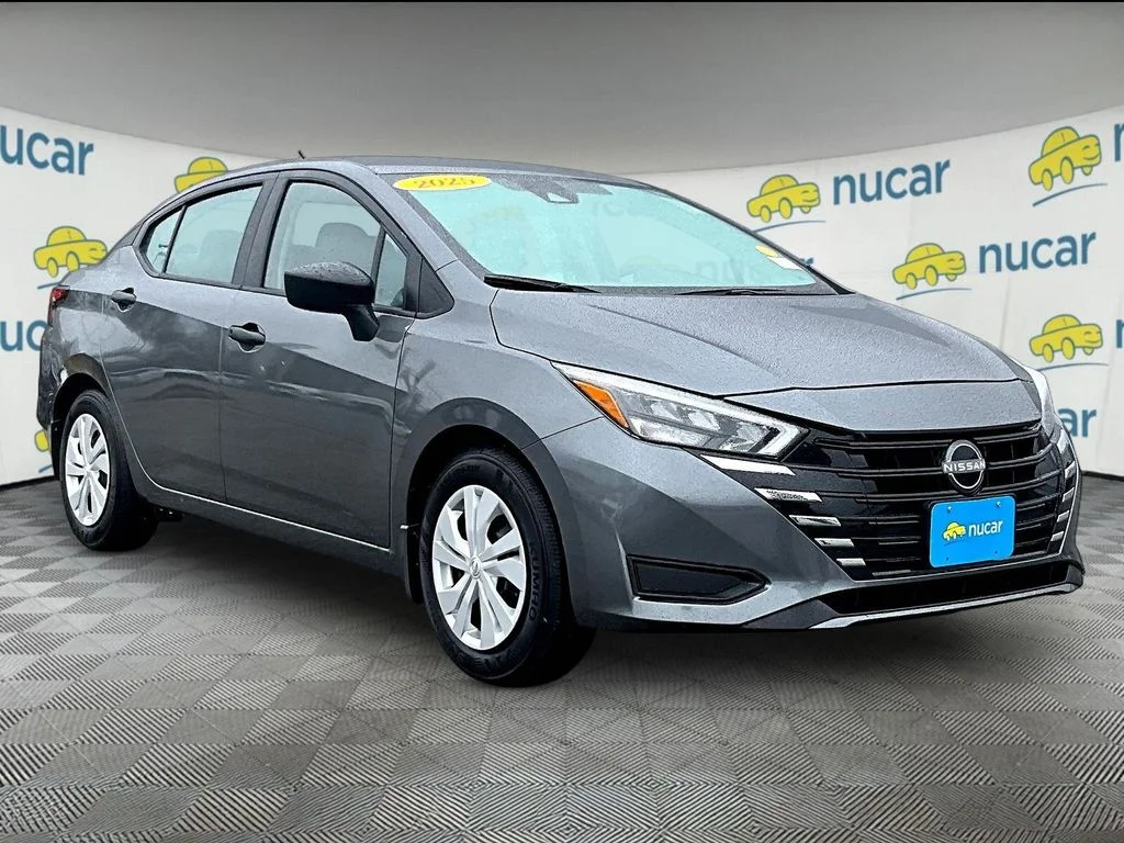 2025 Nissan Versa 1.6 S CVT's photo