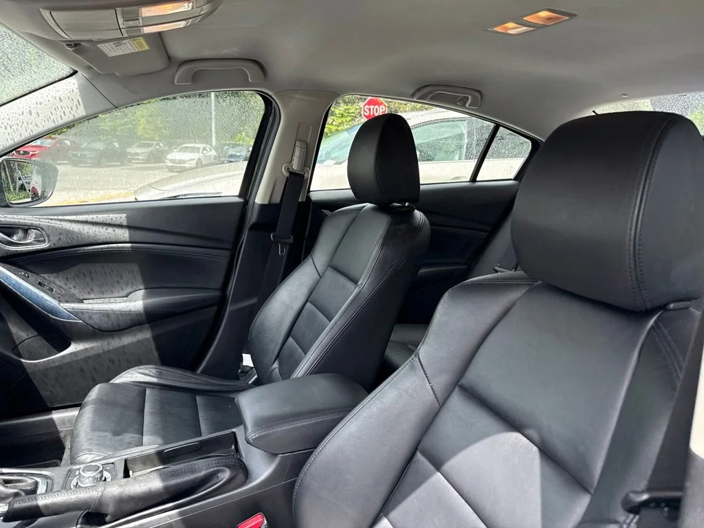 Used 2015 Jet Black Mica Mazda i Touring image 21