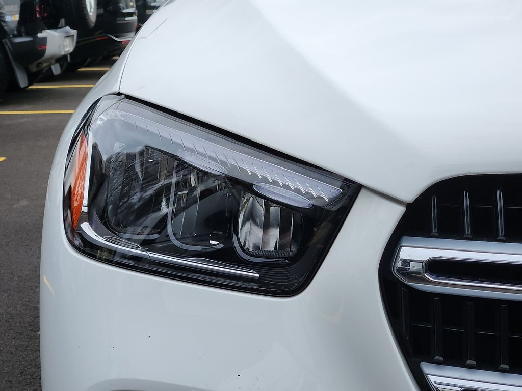 Used 2025 Polar White Mercedes-Benz GLE 450e image 9