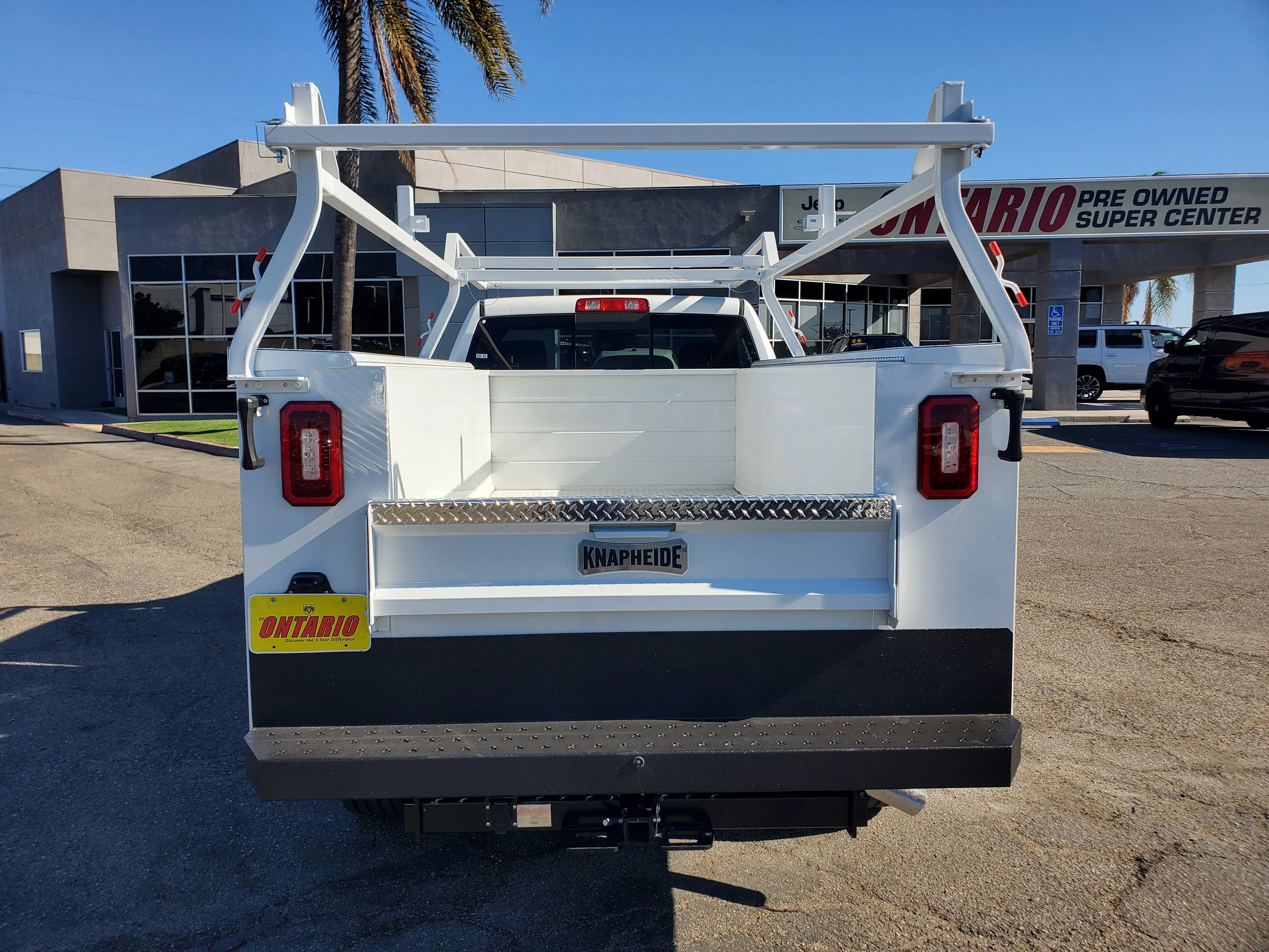 New 2026 Bright White Clear-Coat Exterior Paint RAM Tradesman image 4