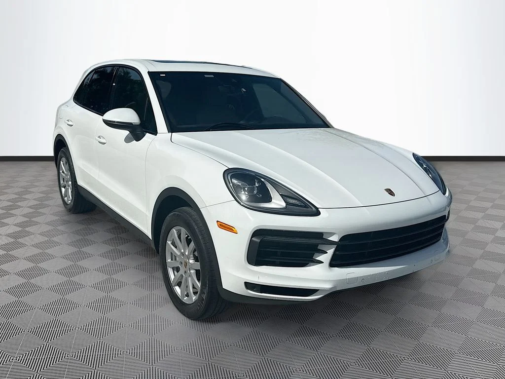 Used 2021  Porsche Base image 4