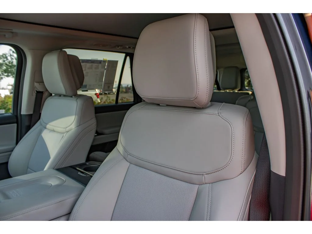 New 2027 Blue Ember Metallic Ford MAX Platinum image 36