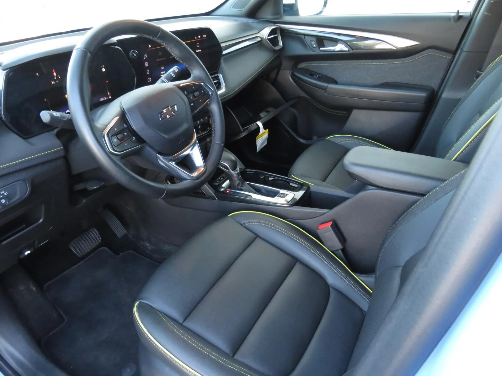 Used 2024 Fountain Blue Chevrolet ACTIV image 24