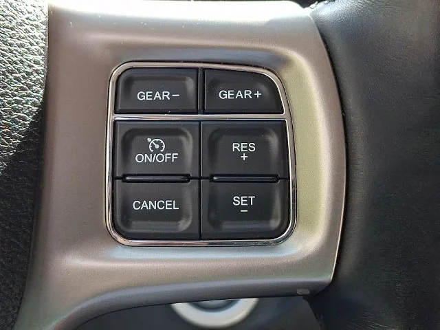 Used 2015 Red Ram Laramie image 24