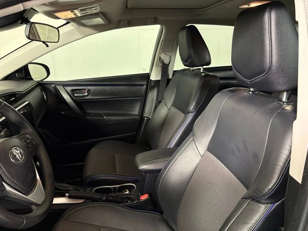 Used 2018 Gray Toyota SE image 16