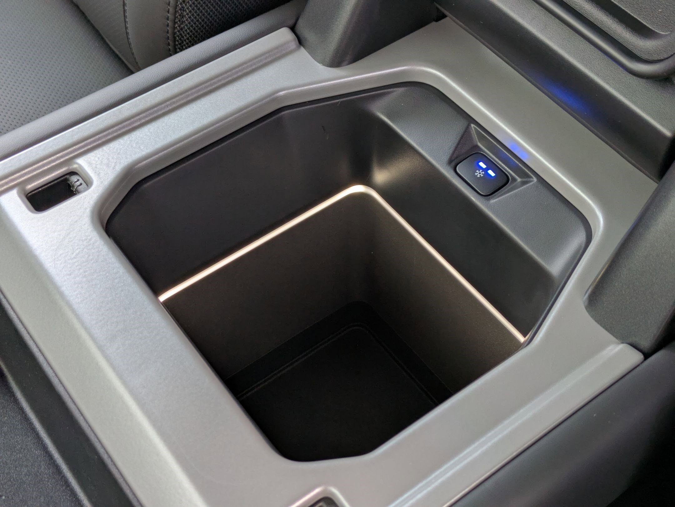 2025 Land Rover Defender V8 - Photo 15