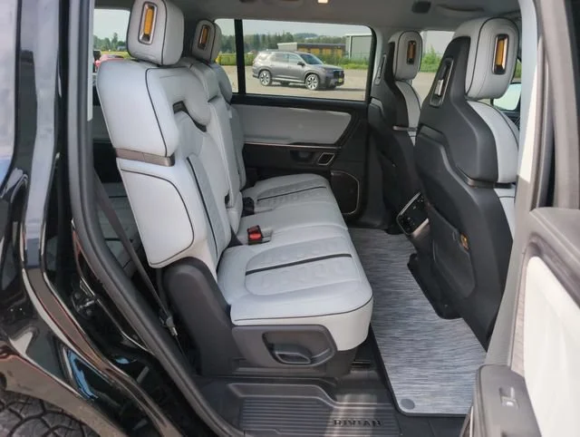 Used 2023 Midnight Rivian Adventure image 12