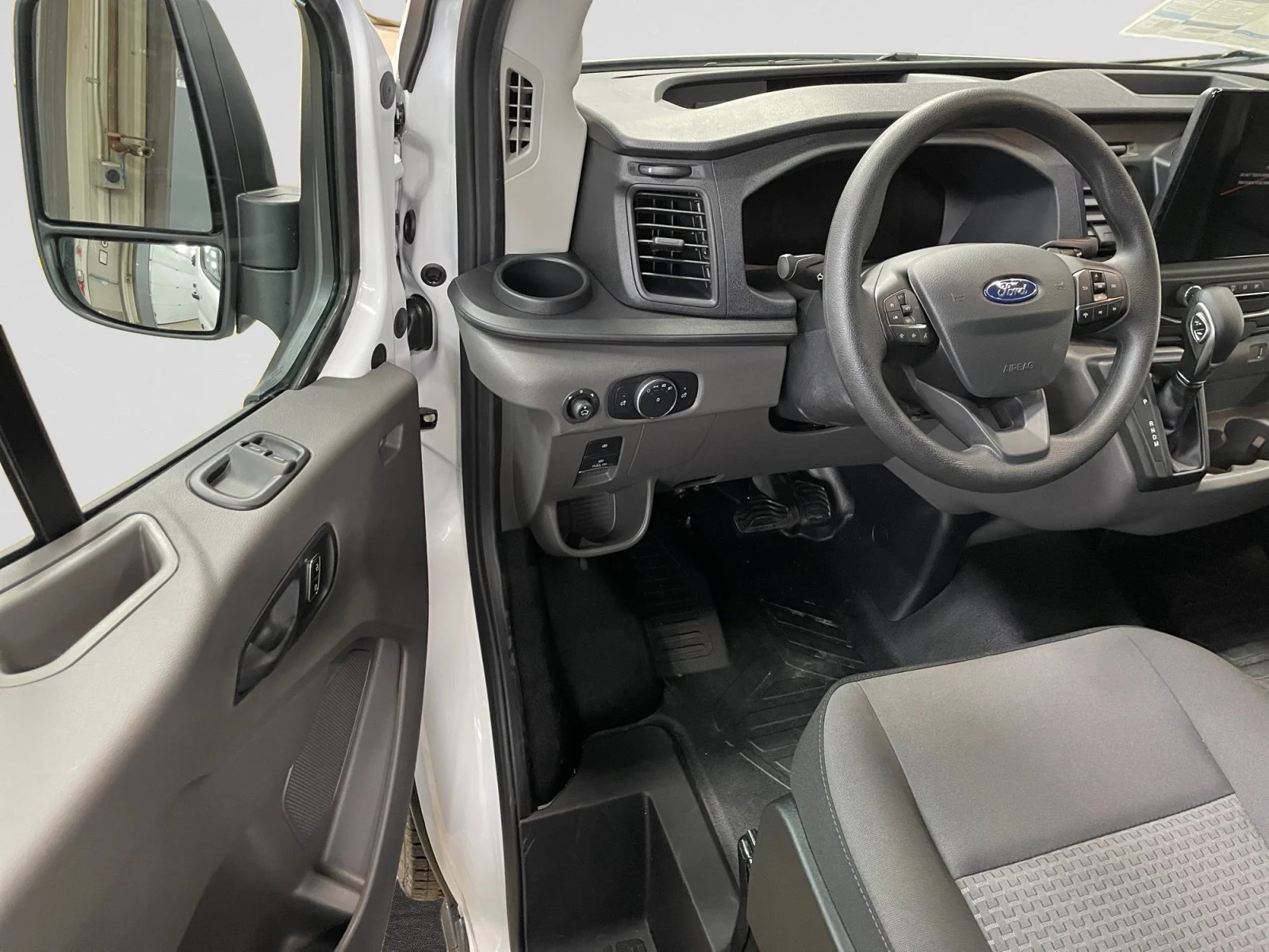 New 2026 Oxford White Ford  image 11
