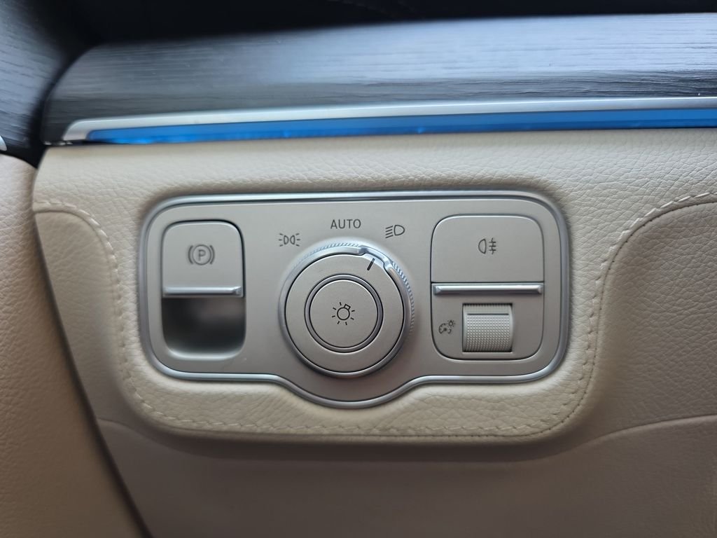 Certified Used 2024  Mercedes-Benz GLE 450 image 28